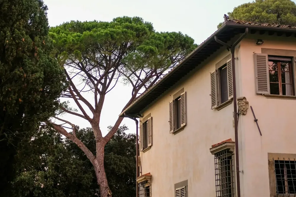 Villa toscana tradicional con su jardín